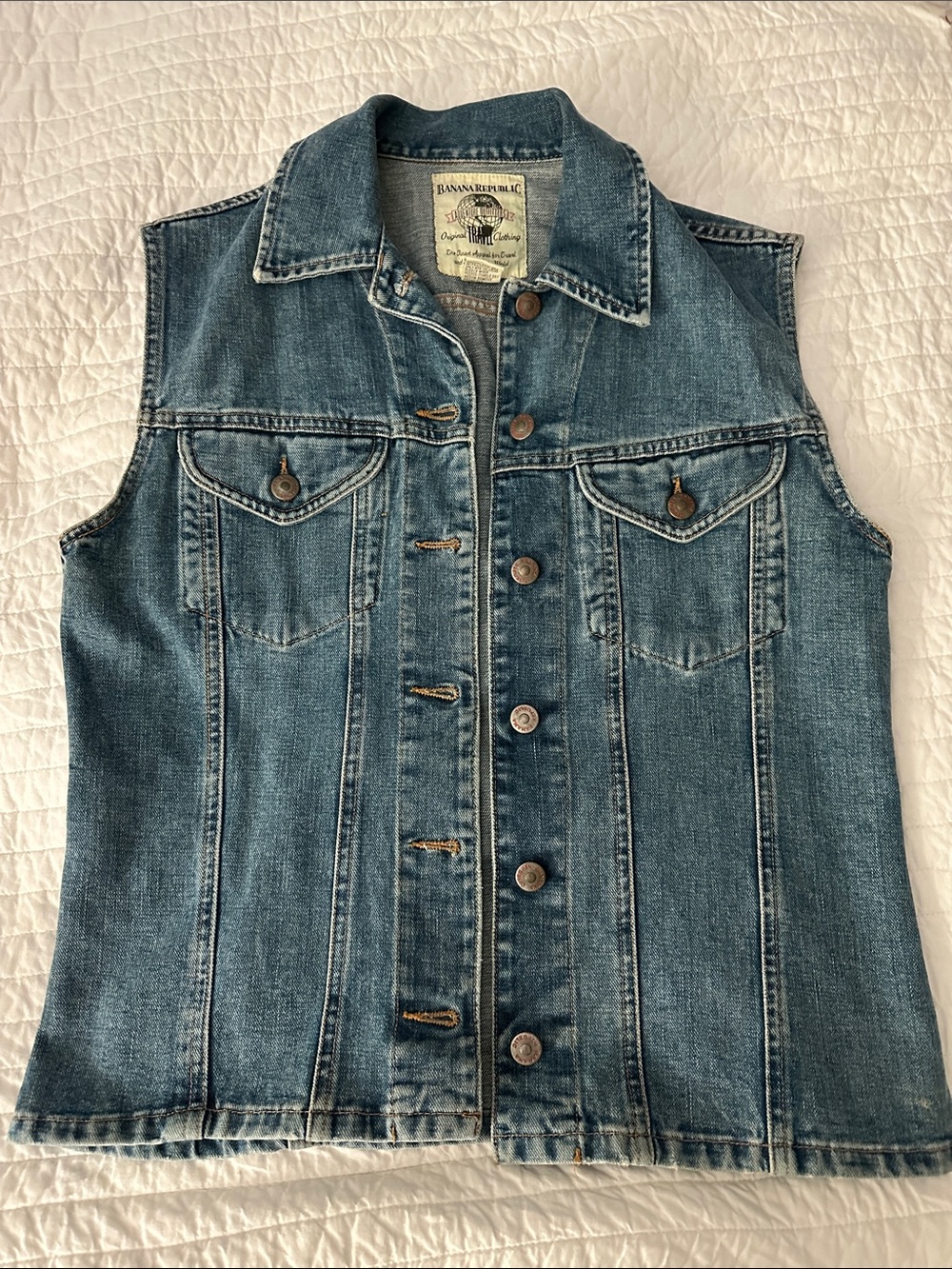 Banana Republic Denim Button-Up Vest in Medium Blue vintage 1980s made in USA